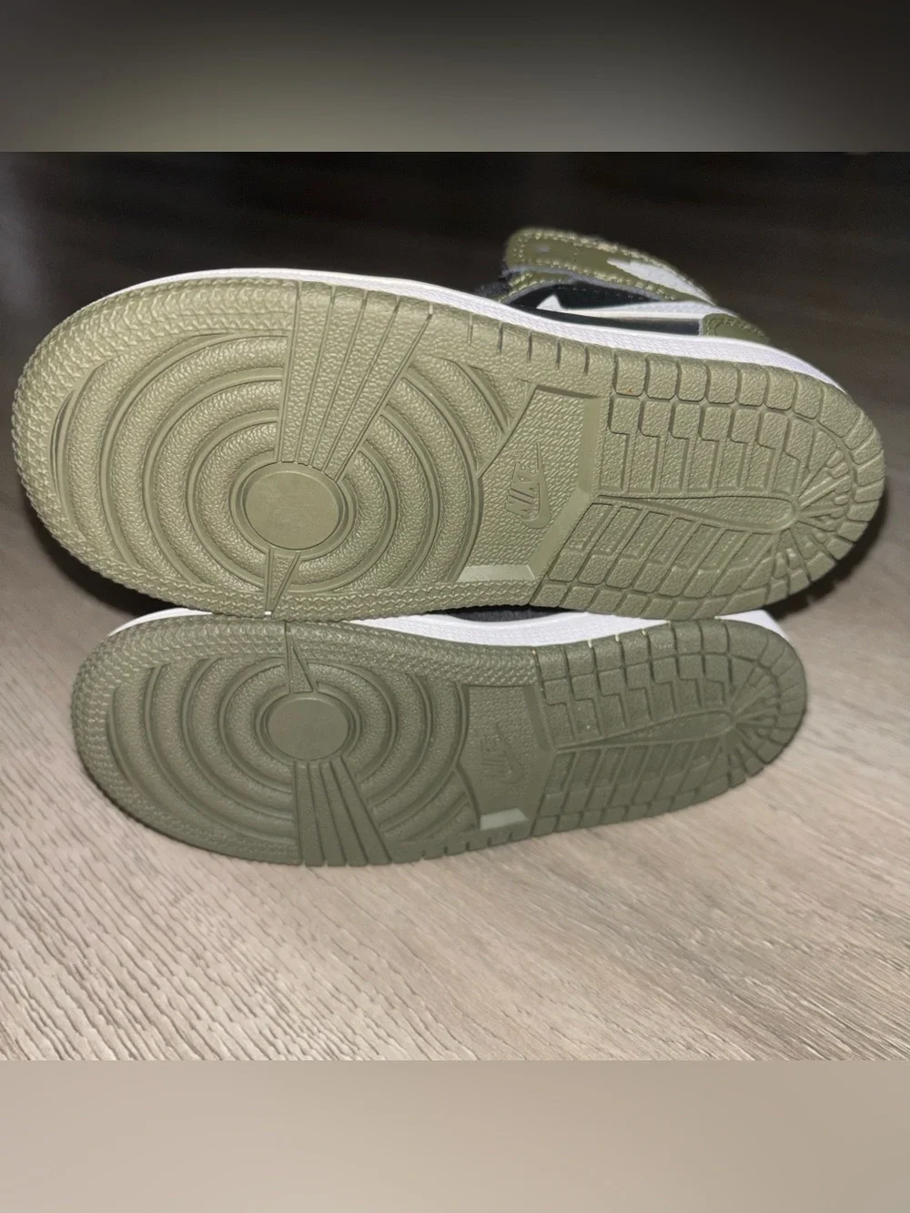 *NEW* TODDLER BABY NIKE AIR JORDAN 1 MID (TD) BLACK/WHITE-OLIVE Size 8c
